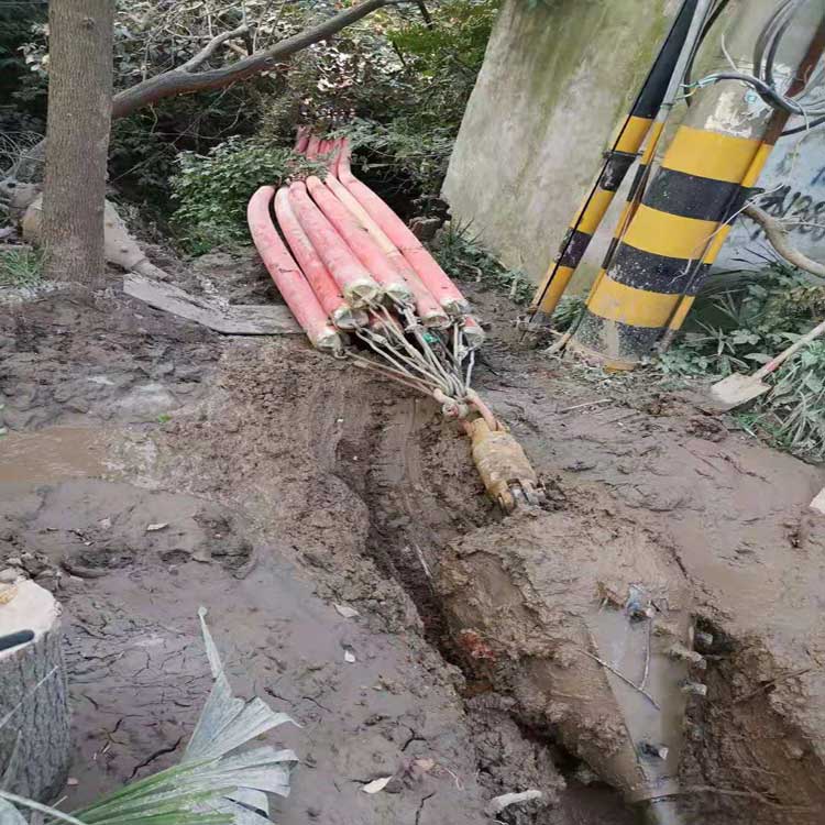 海沧拖拉管